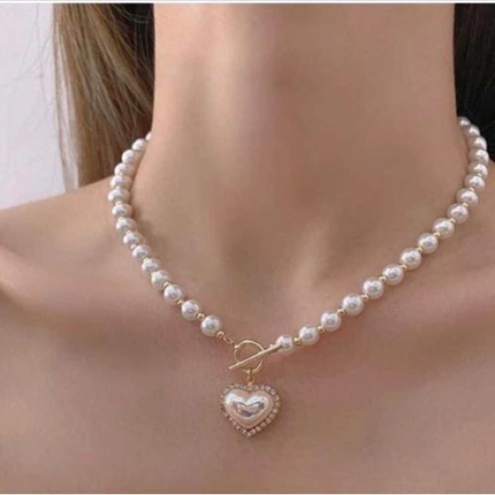 Pearl heart necklace
